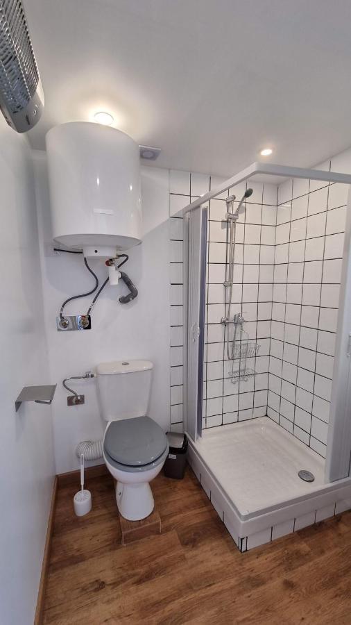 Studio En Rez-De-Chaussee - Le Petit Chateau Avesnois - Tv - Wifi - Logement Entier Avesnes-sur-Helpe Exterior photo